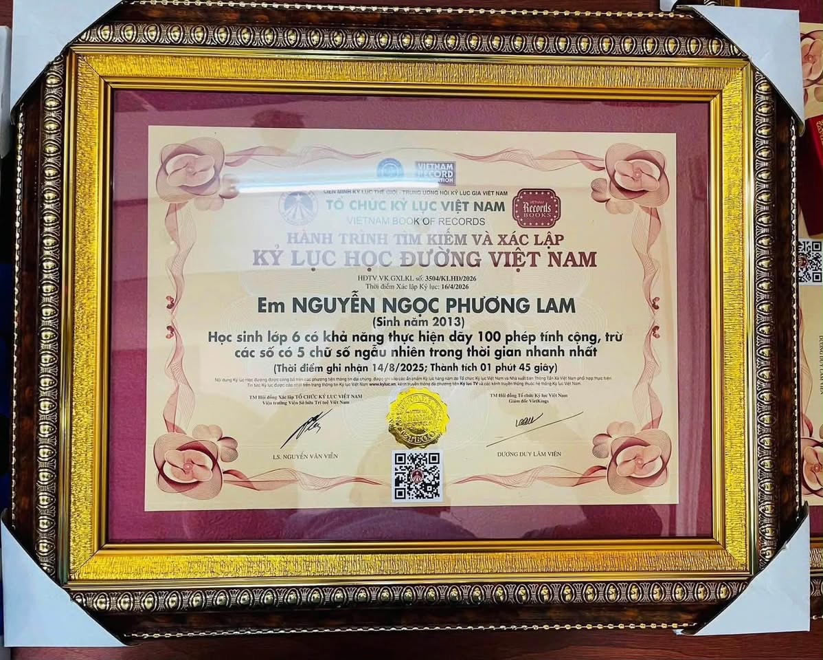 Bằng xác lập kỷ lục Phương Lam